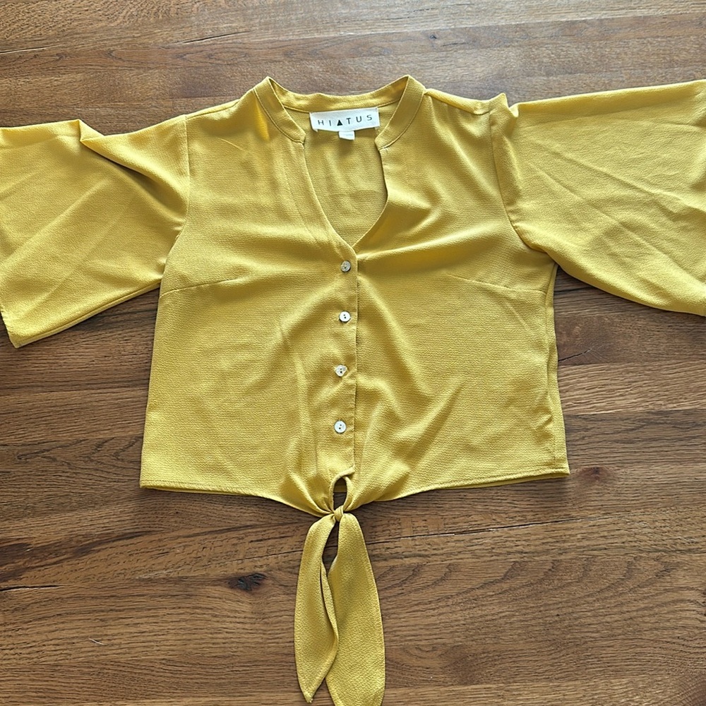 Nordstrom Golden rod flutter sleeve top
